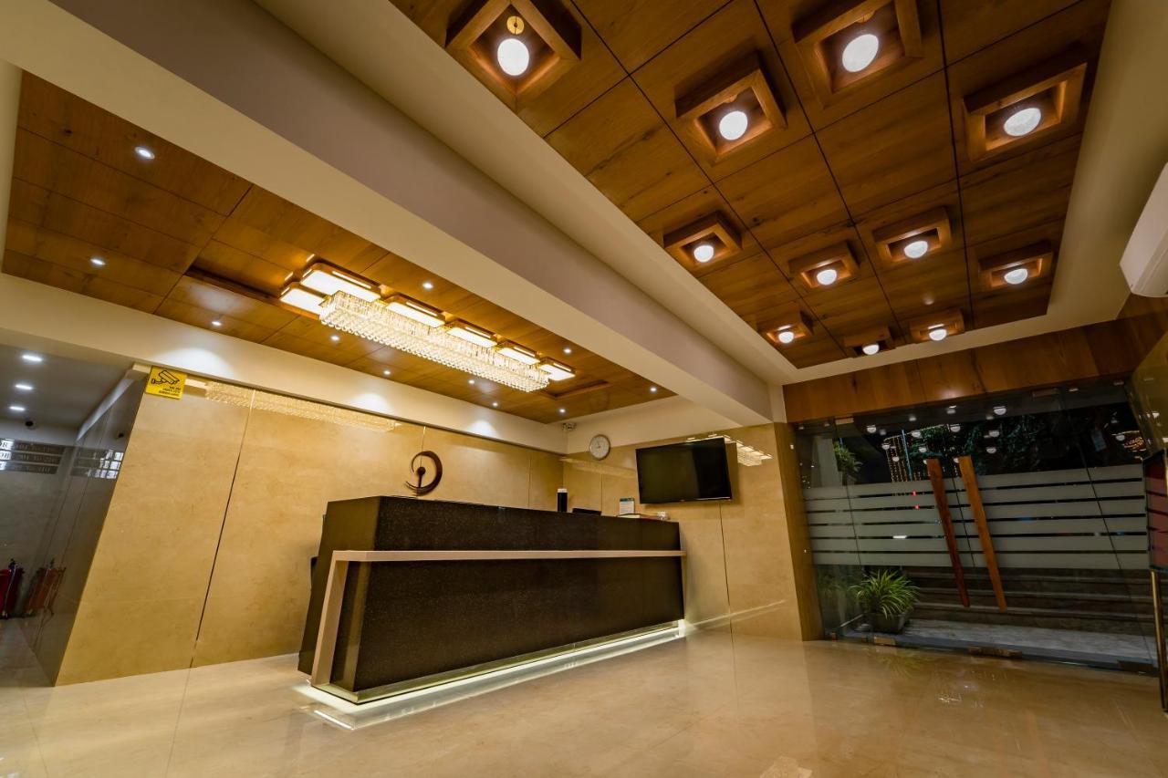 Hotel Pleasant Lake Αχμπανταμπάντ Εξωτερικό φωτογραφία